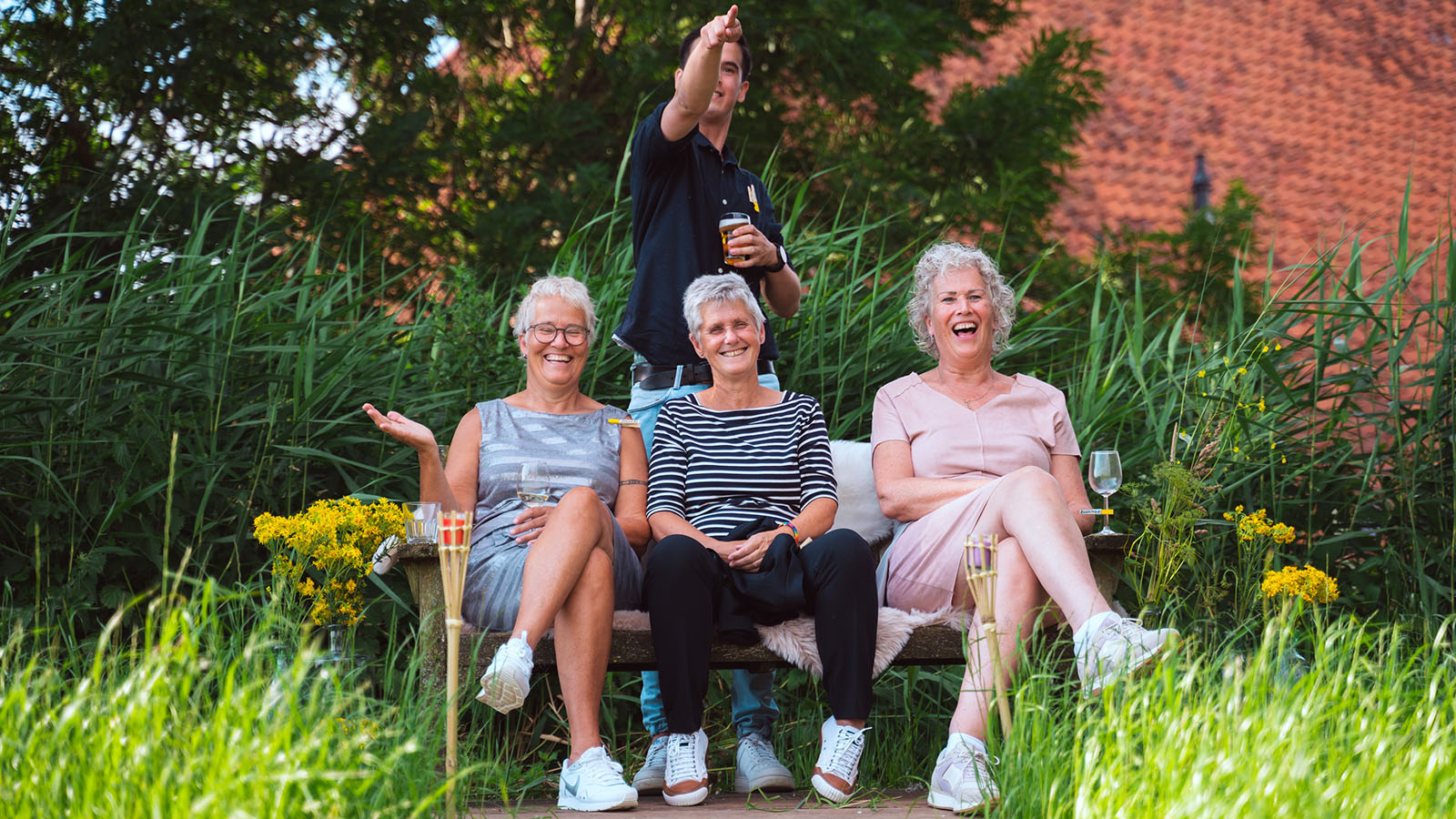 V.l.n.r. Janneke, Petra, zus Annemiek en neef Dyon (van Annemiek)